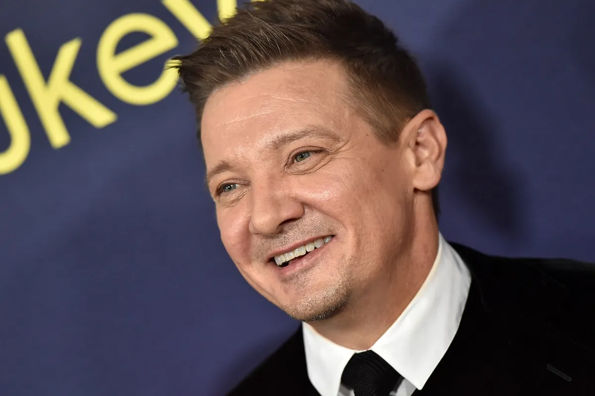 Jeremy Renner posing at the premiere of 'Hawkeye'.