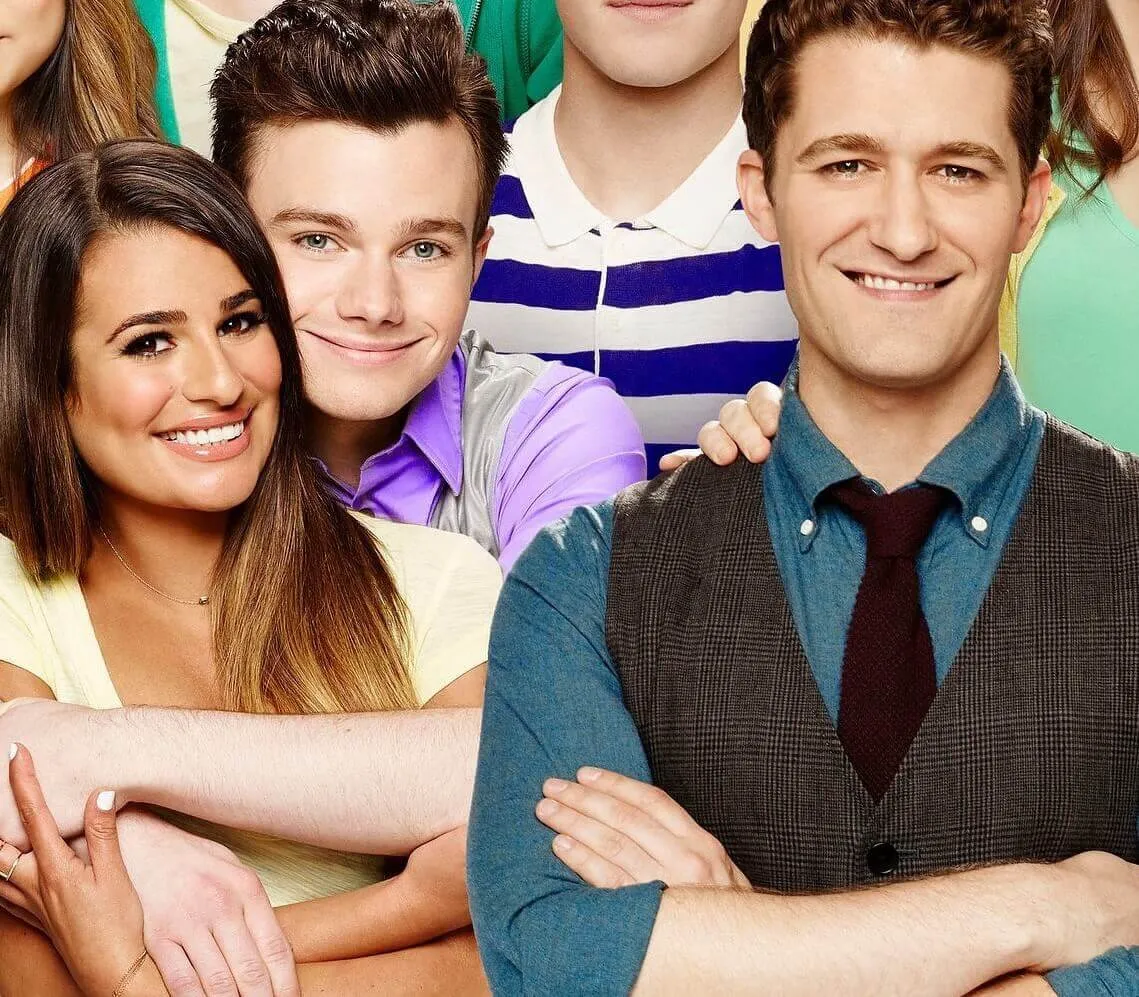 'Glee' cast members smiling