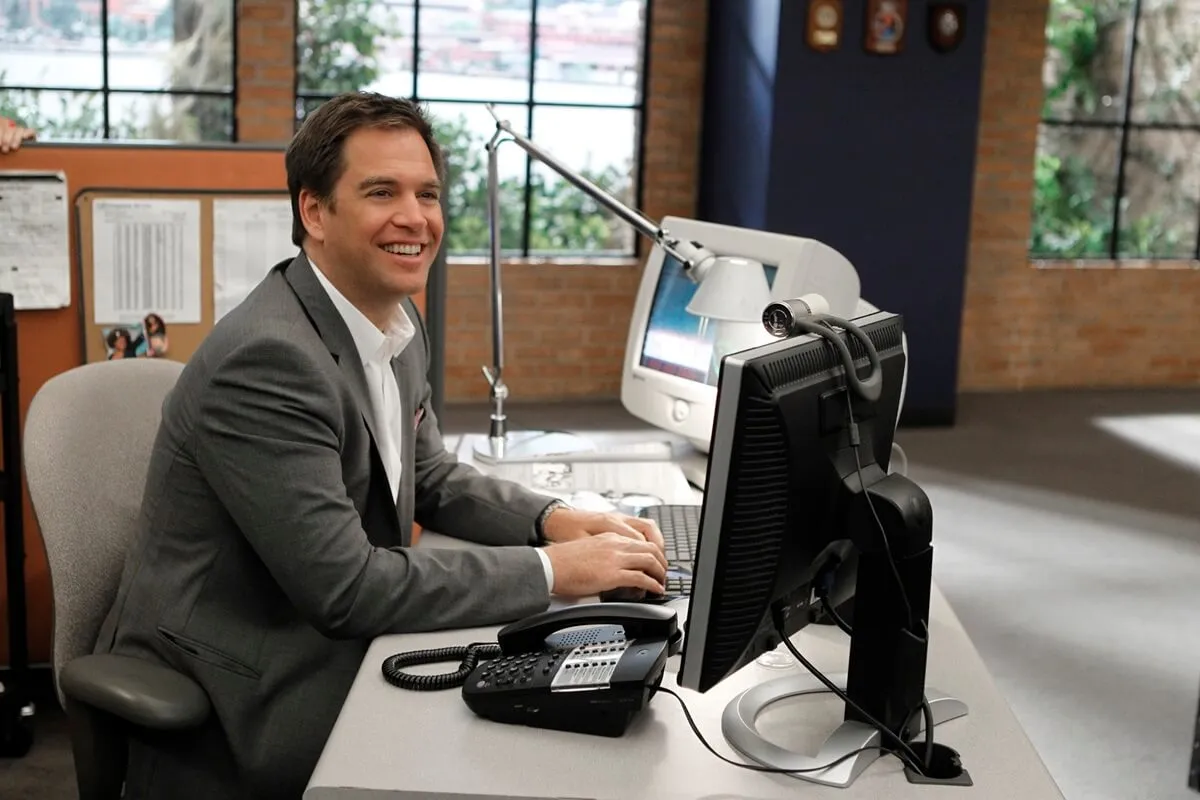 Michael Weatherly posing on 'NCIS'.